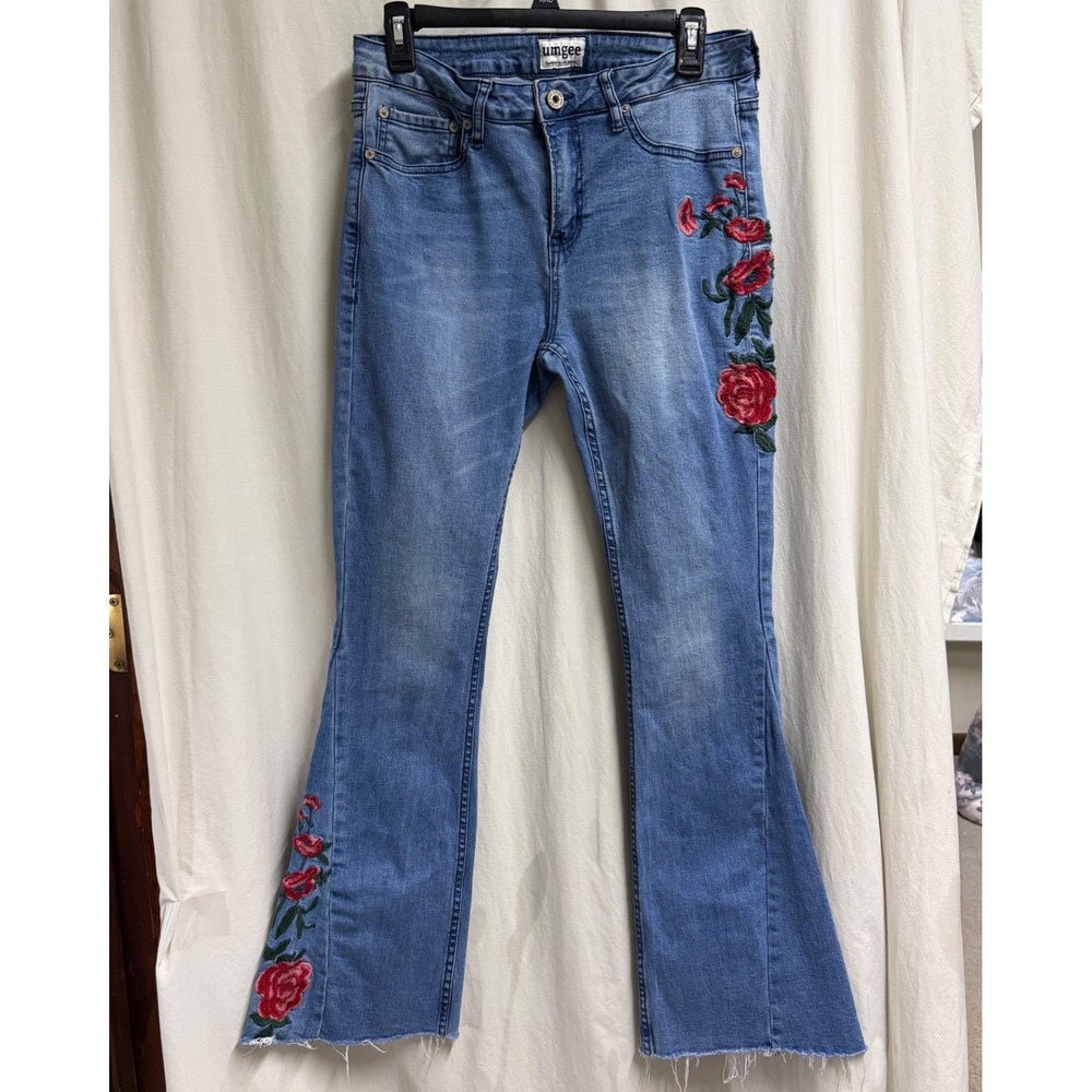 Umgee Y2K Floral Embroidered Flare Jeans Mid Rise Medium Wash Raw Hem Size 30